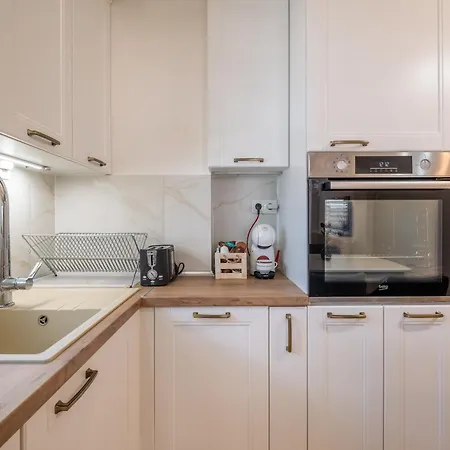 Family-friendly Place Steps From Mall Of * София