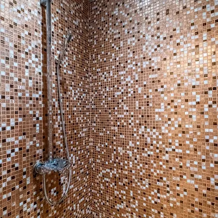 Family-friendly Place Steps From Mall Of 아파트 *