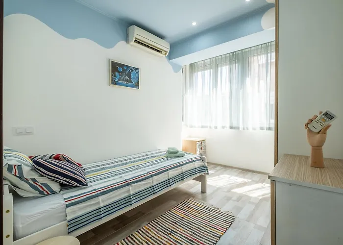 Family-friendly Place Steps From Mall Of アパート