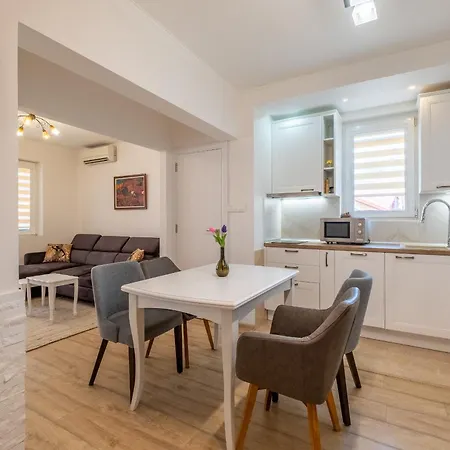 Family-friendly Place Steps From Mall Of * Sofia